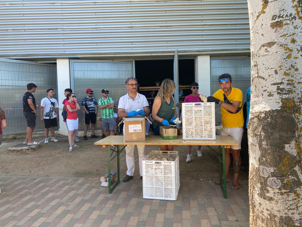 Doñinos disfruta con la comida festiva de hermandad