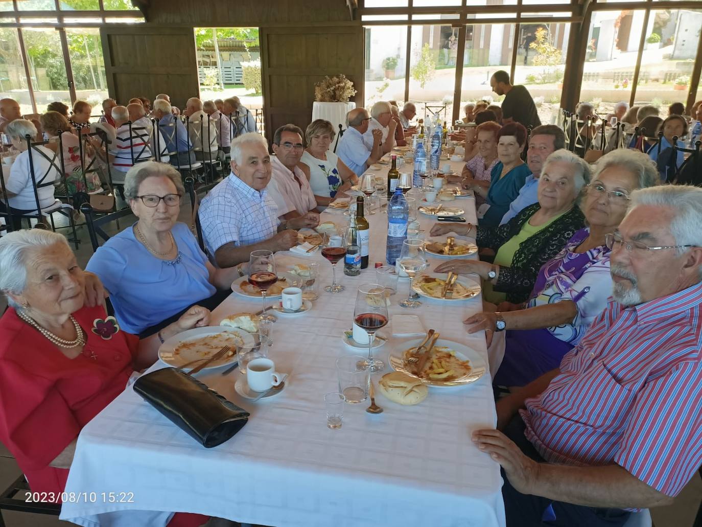 Linares de Riofrío camina hacia sus fiestas y los mayores marcan el camino