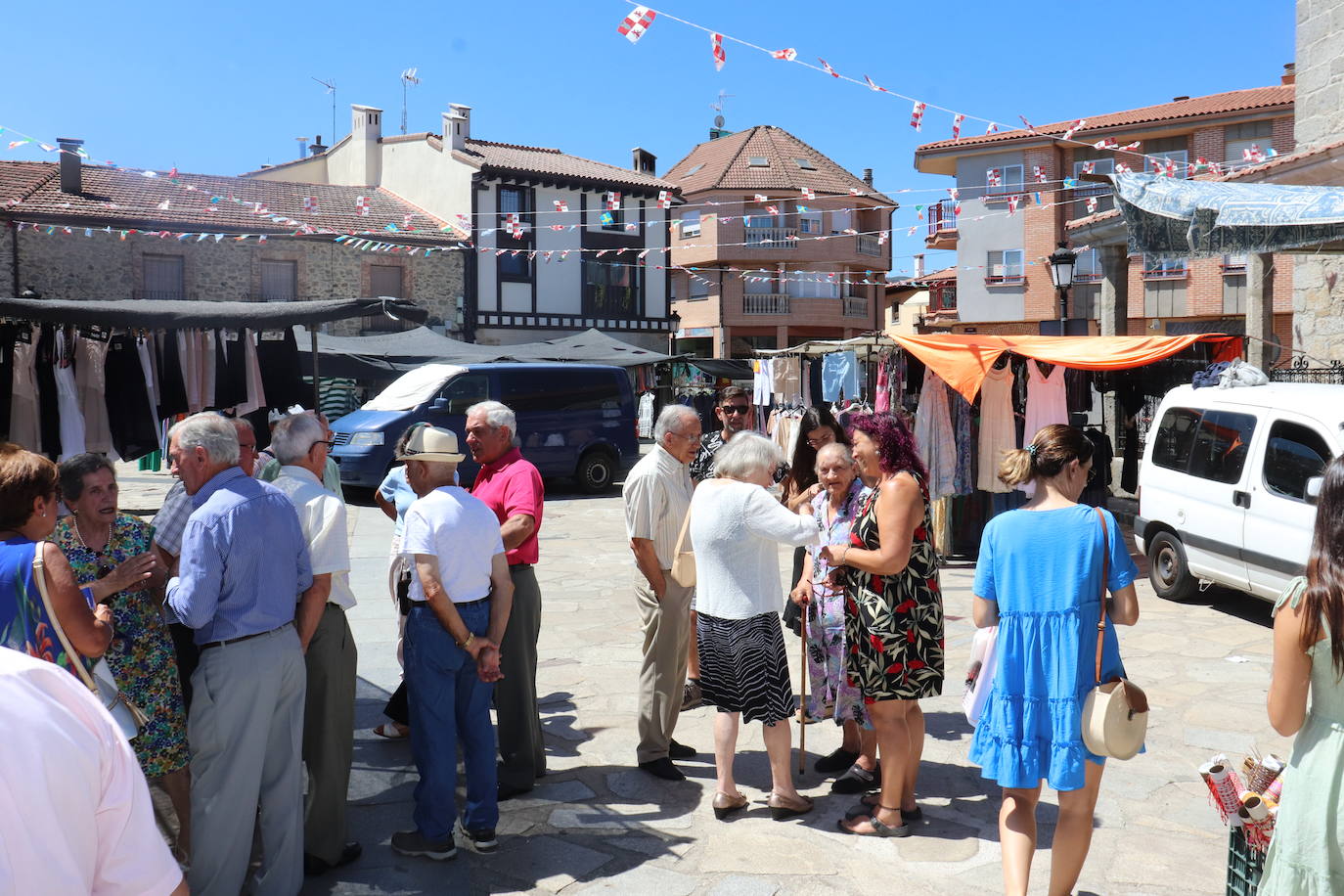 Linares de Riofrío camina hacia sus fiestas y los mayores marcan el camino