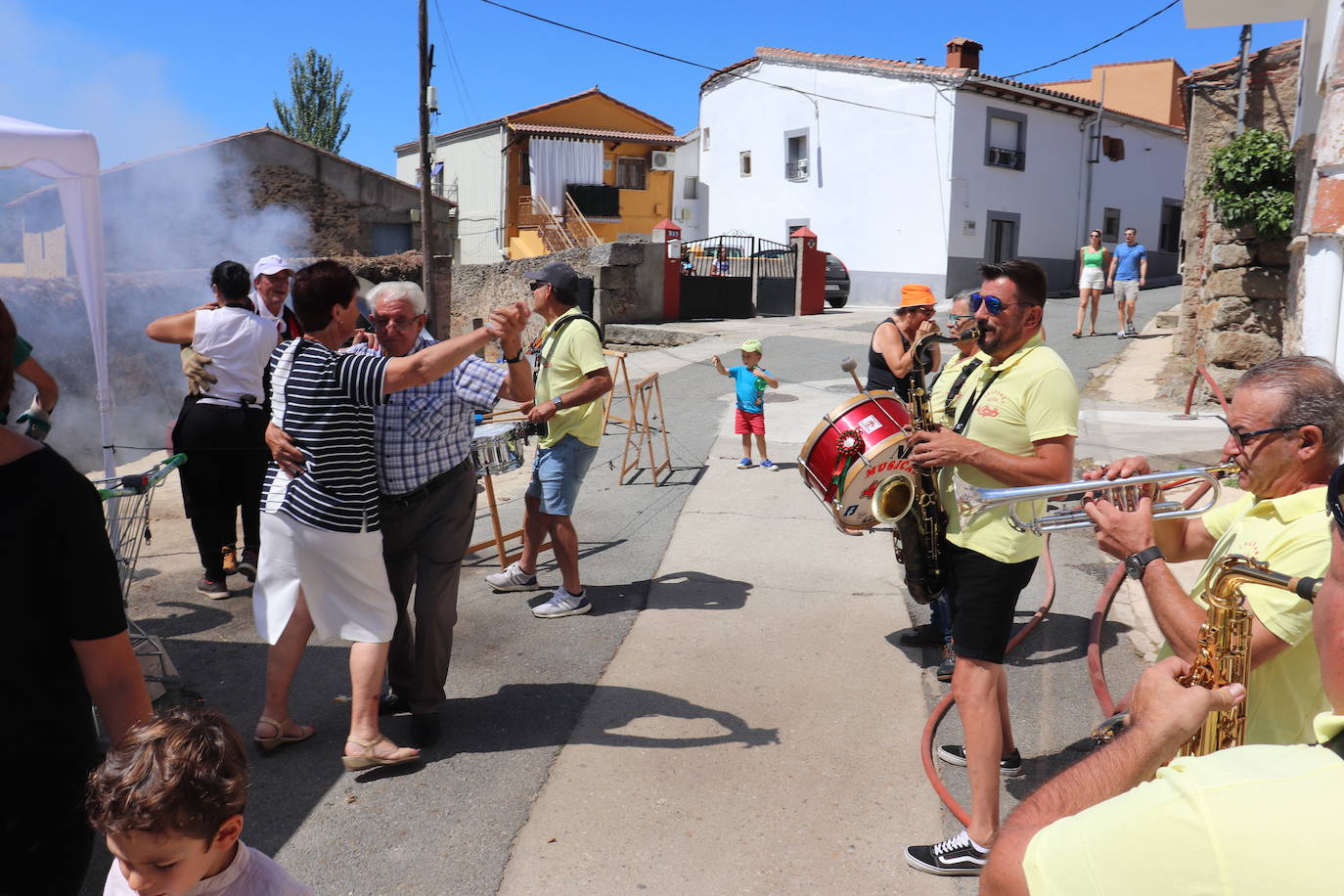 Valdesangil celebra su fiesta con una animada comida