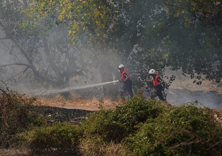 Alarma por un incendio en una zona de cultivo en Calvarrasa de Arriba