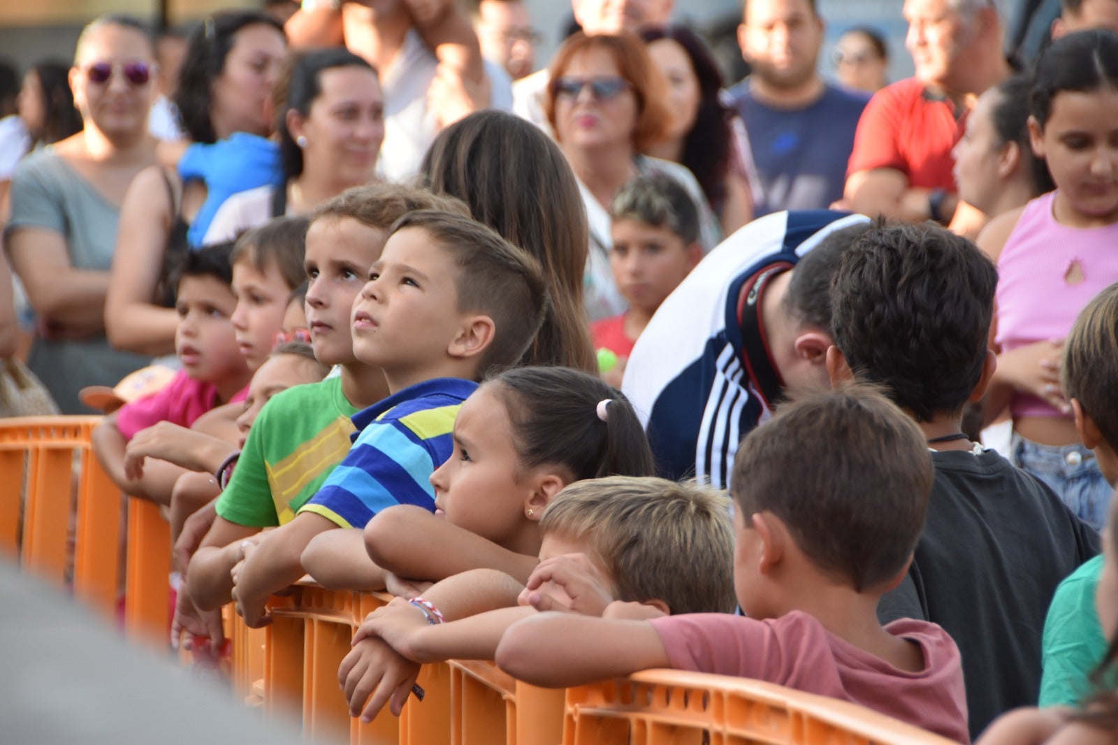 Diversión y mucha música en la fiesta infantil de Carbajosa