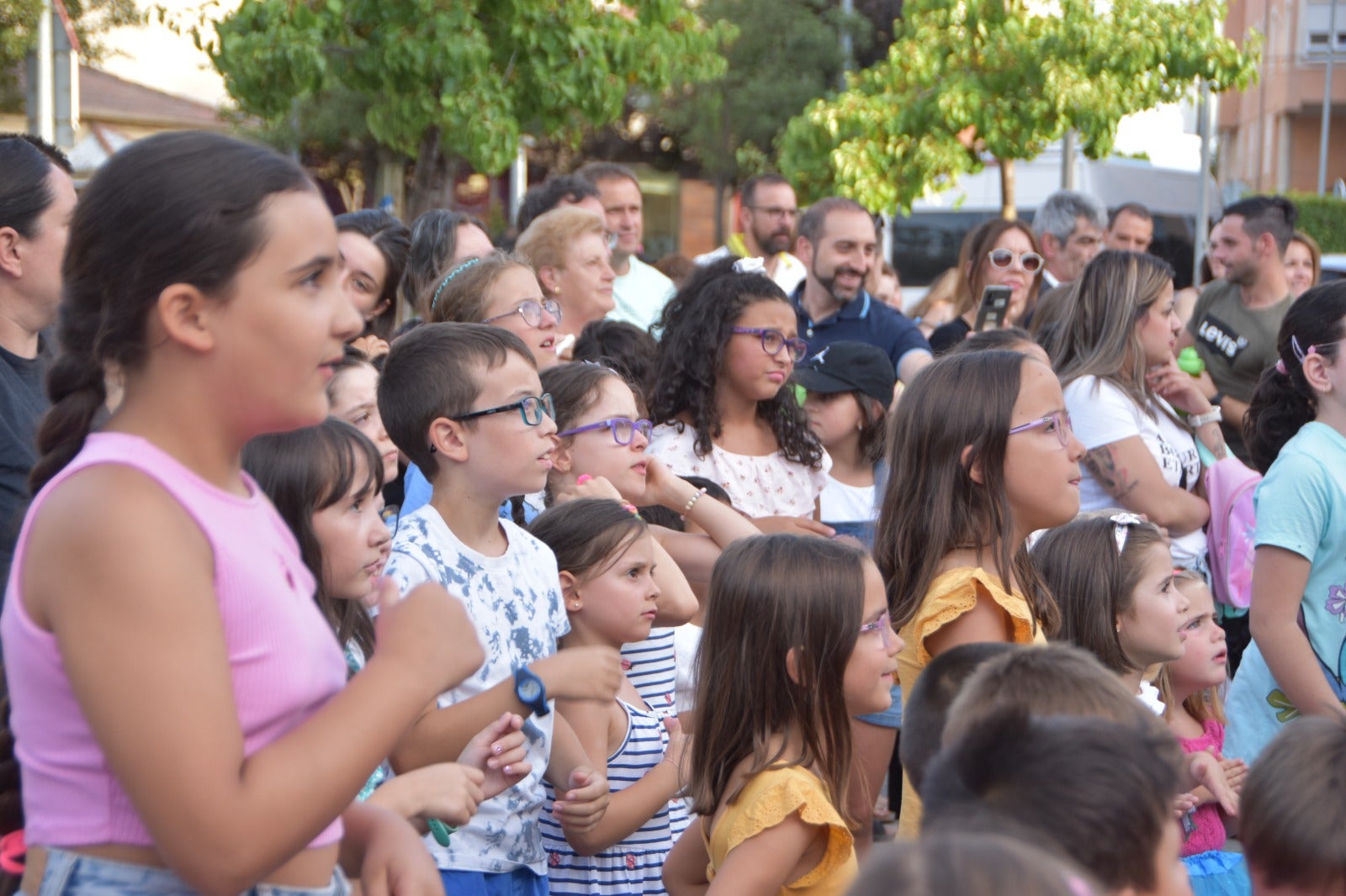 Diversión y mucha música en la fiesta infantil de Carbajosa
