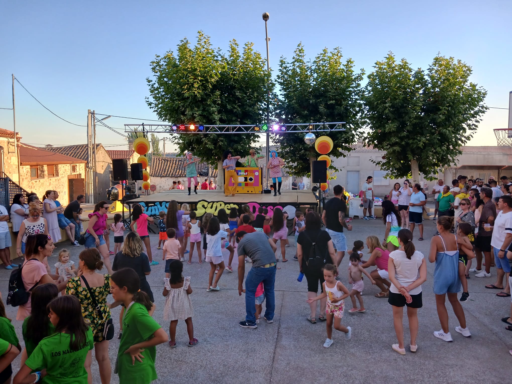 La caldereta une a los vecinos de Almenara de Tormes