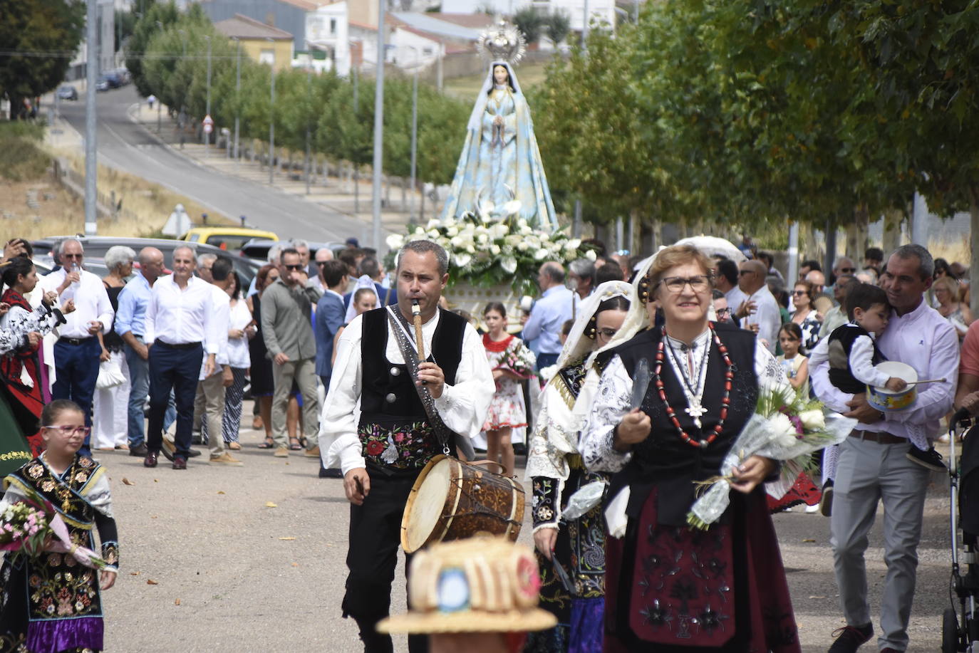 Vivas a la Virgen del Socorro en el regreso a su ermita