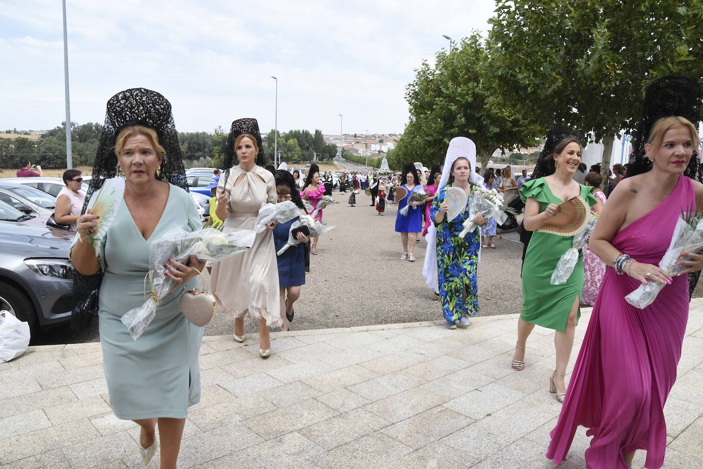 Vivas a la Virgen del Socorro en el regreso a su ermita