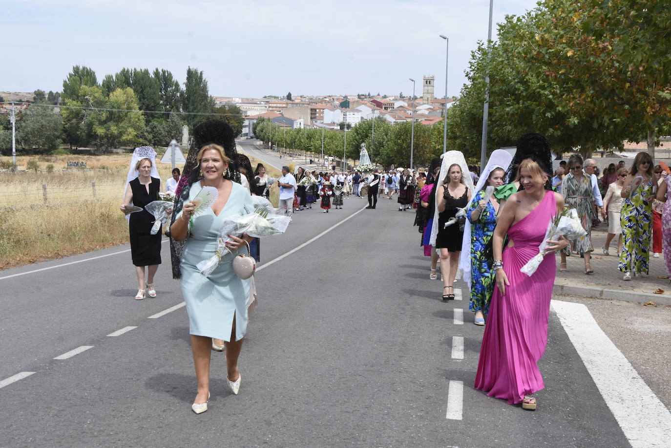 Vivas a la Virgen del Socorro en el regreso a su ermita