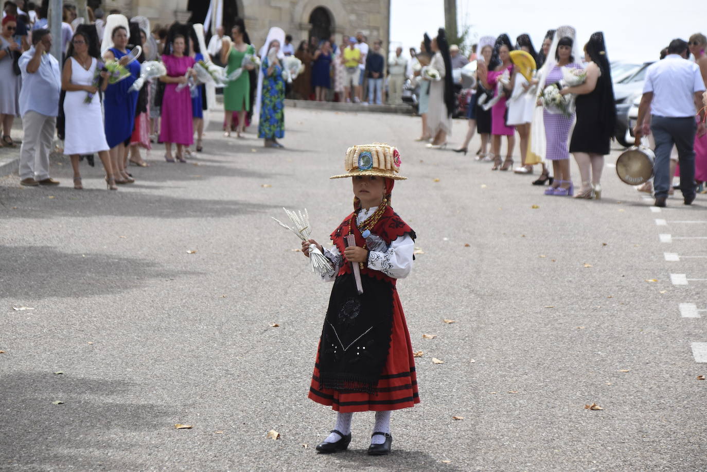 Vivas a la Virgen del Socorro en el regreso a su ermita