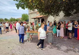 La procesión con la Virgen de la Asunción abría los actos festivo en Valbuena