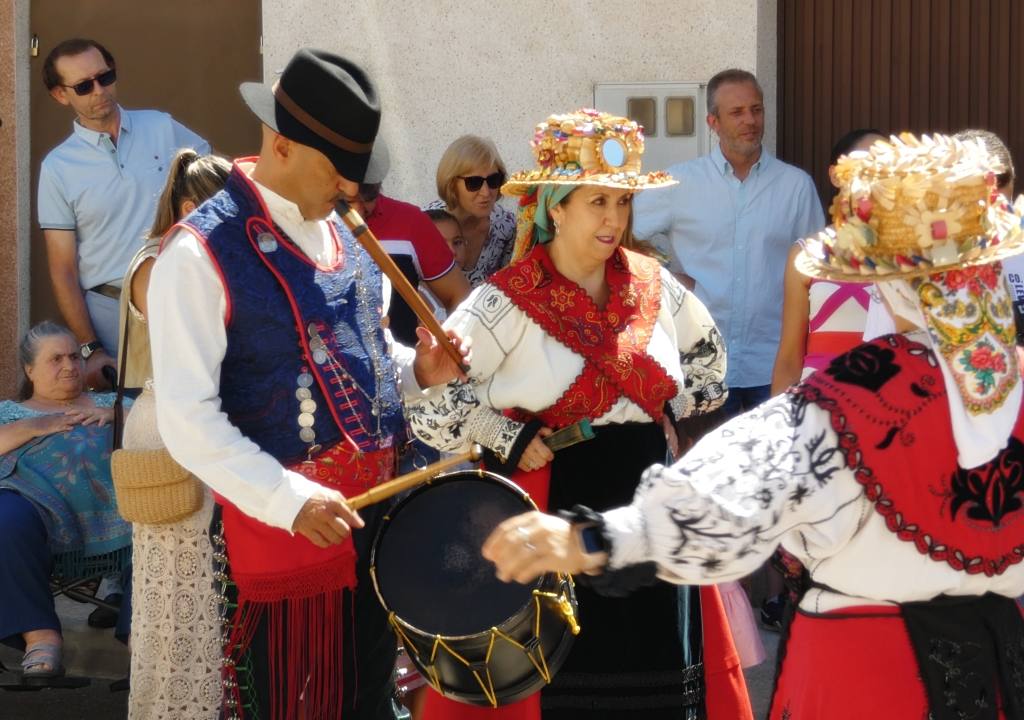 Babilafuente se engalana para honrar al patrón