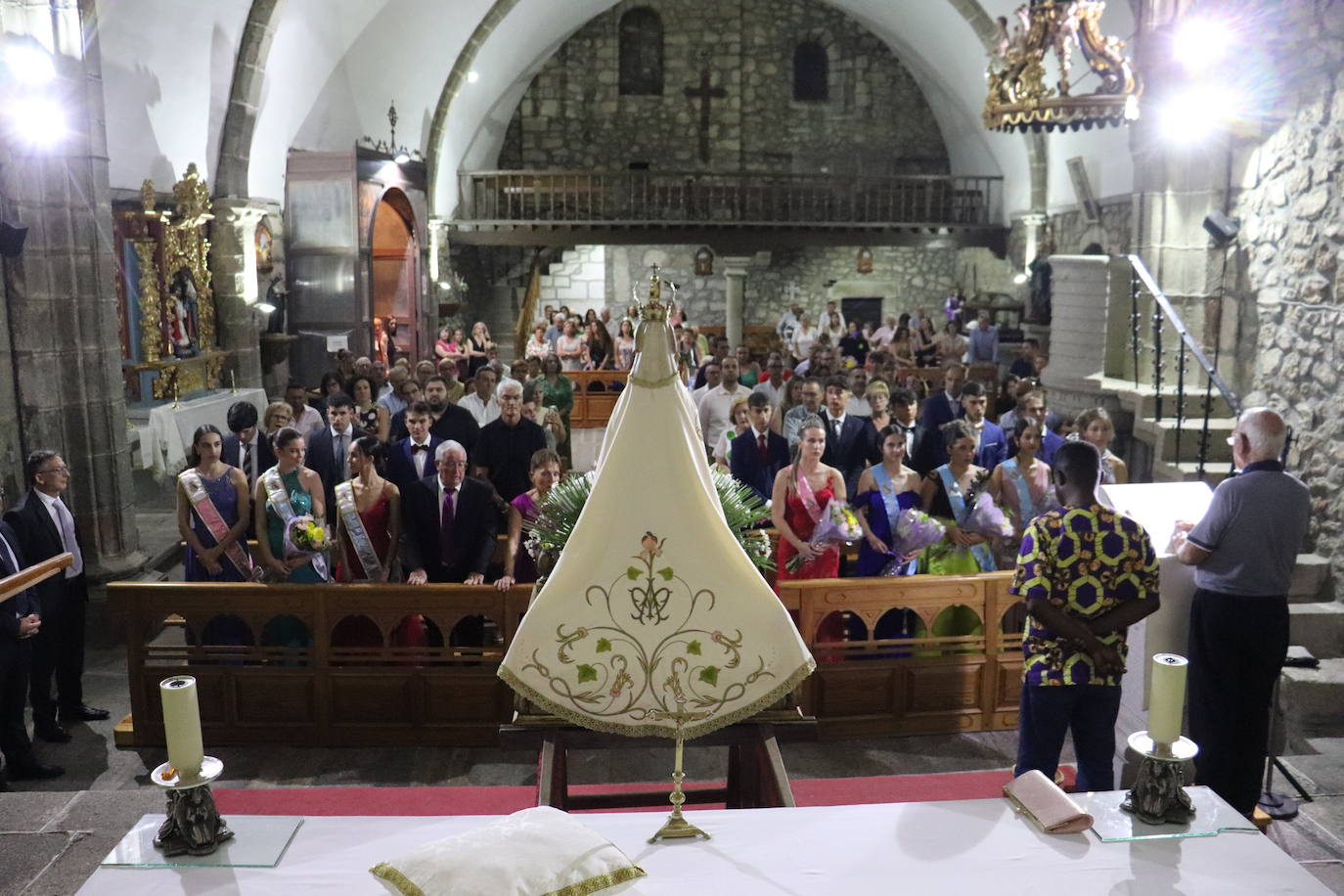 Ledrada da inicio a sus fiestas de San Roque con pregón y nueva reina