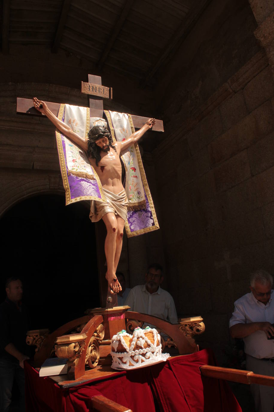 Villar de la Yegua rinde pleitesía al Santo Cristo