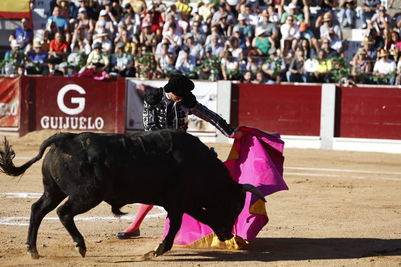 Las mejores imágenes del festejo de El Juli, El Capea y López Chaves en Guijuelo