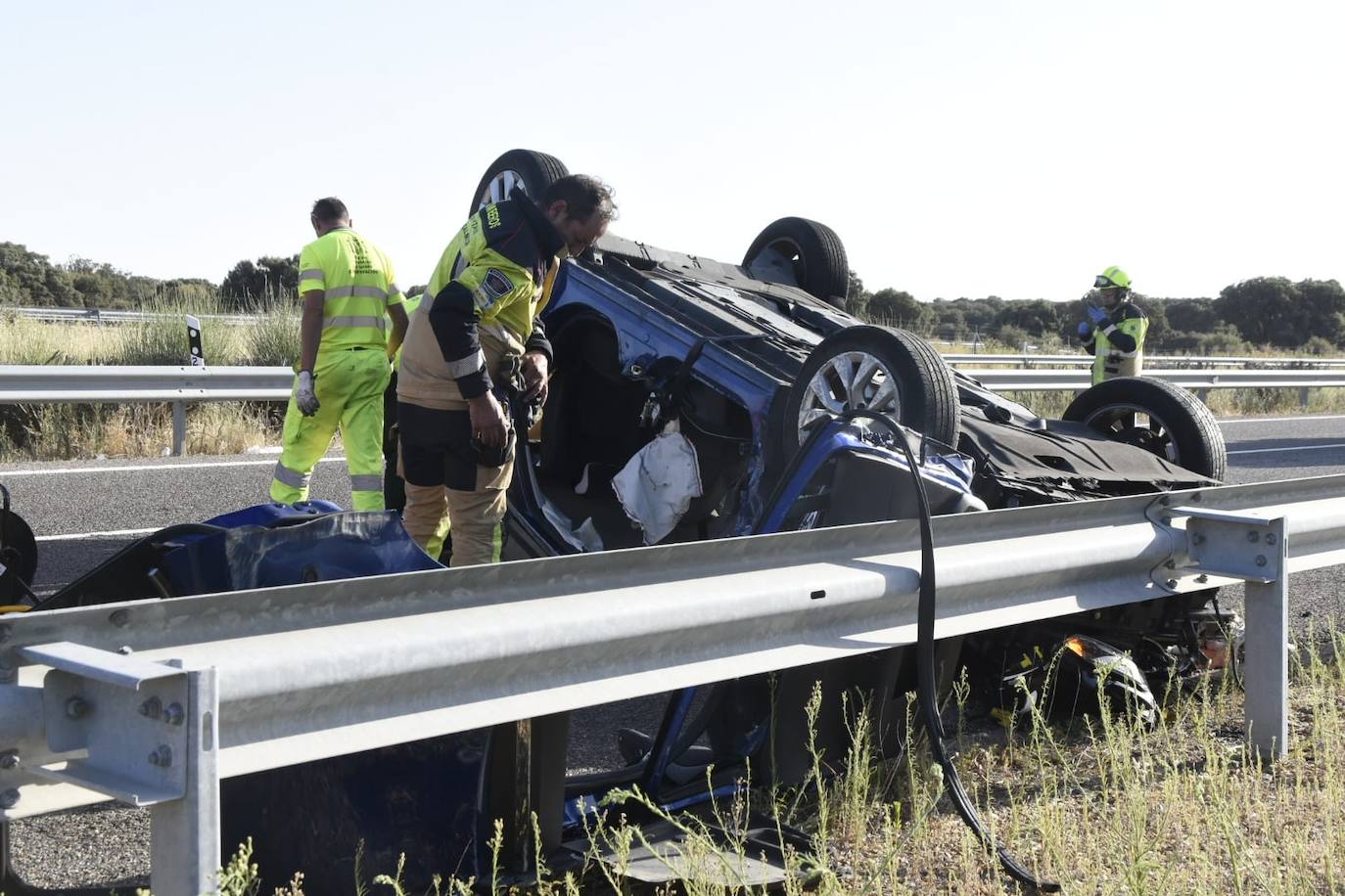 Así fue el espectacular accidente en La Fuente de San Esteban: un camión, tres coches y cuatro heridos