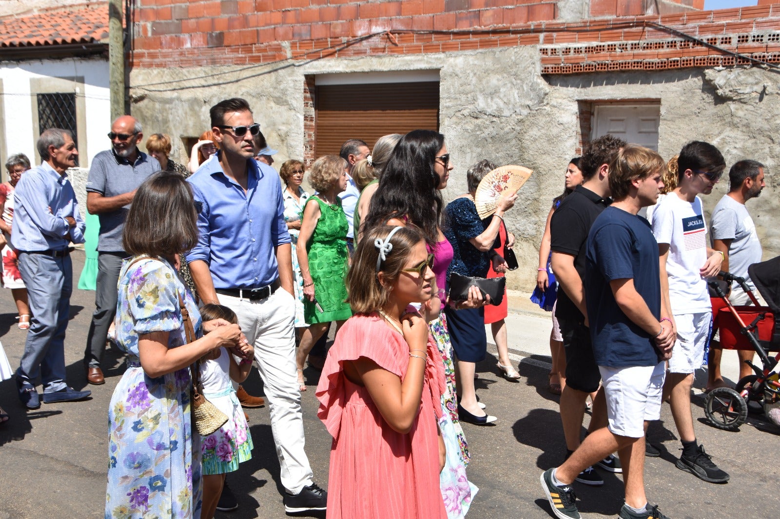 Procesión de gala en Golpejas por San Bartolomé