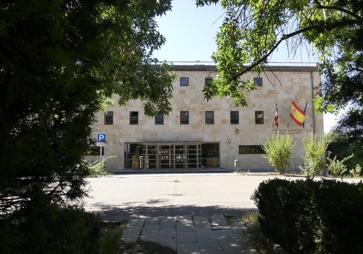 En el IES Vaguada de la Palma, han cambiado las ventanas y han acondicionado el aula en el que se imparte la asignatura de Plástica.