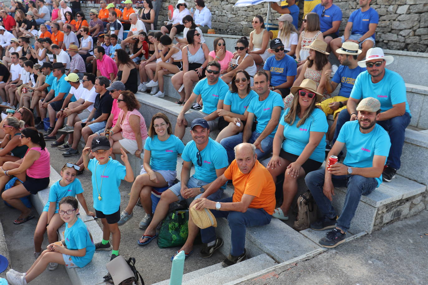 Peñas y toros, animada tarde festiva en el coso de Los Santos