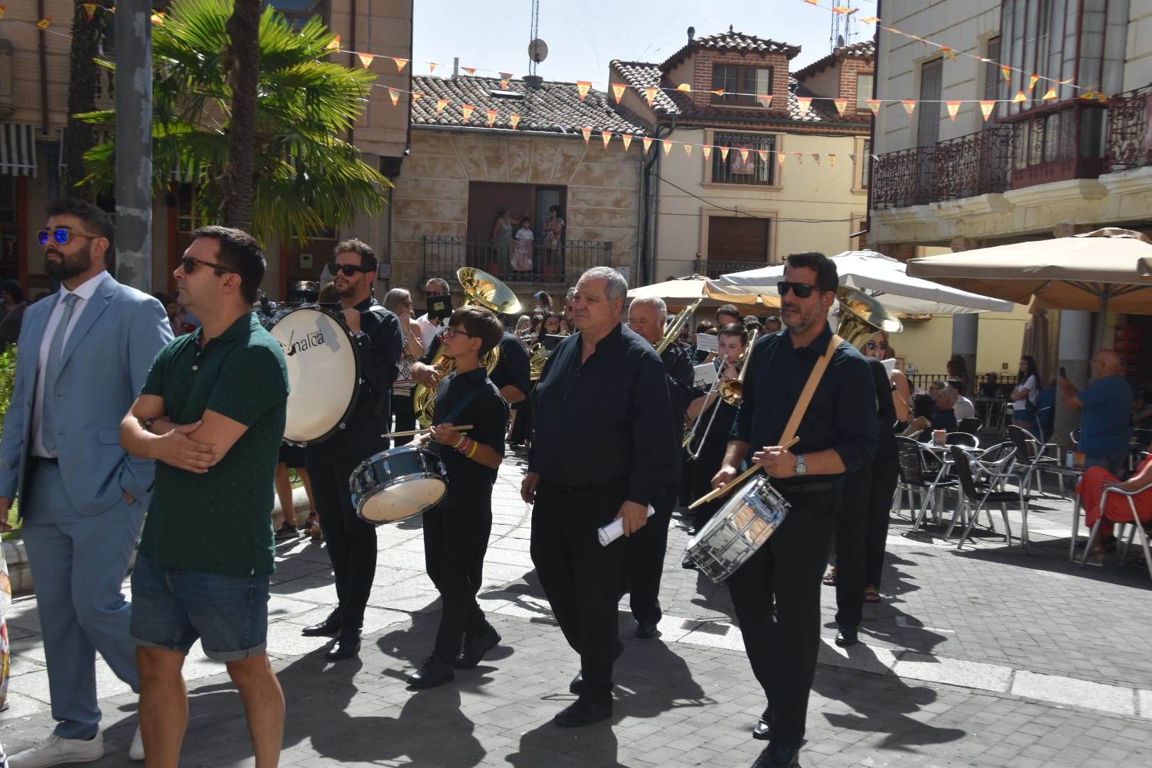 Emotiva salida de clausura de Santa Teresa en Alba