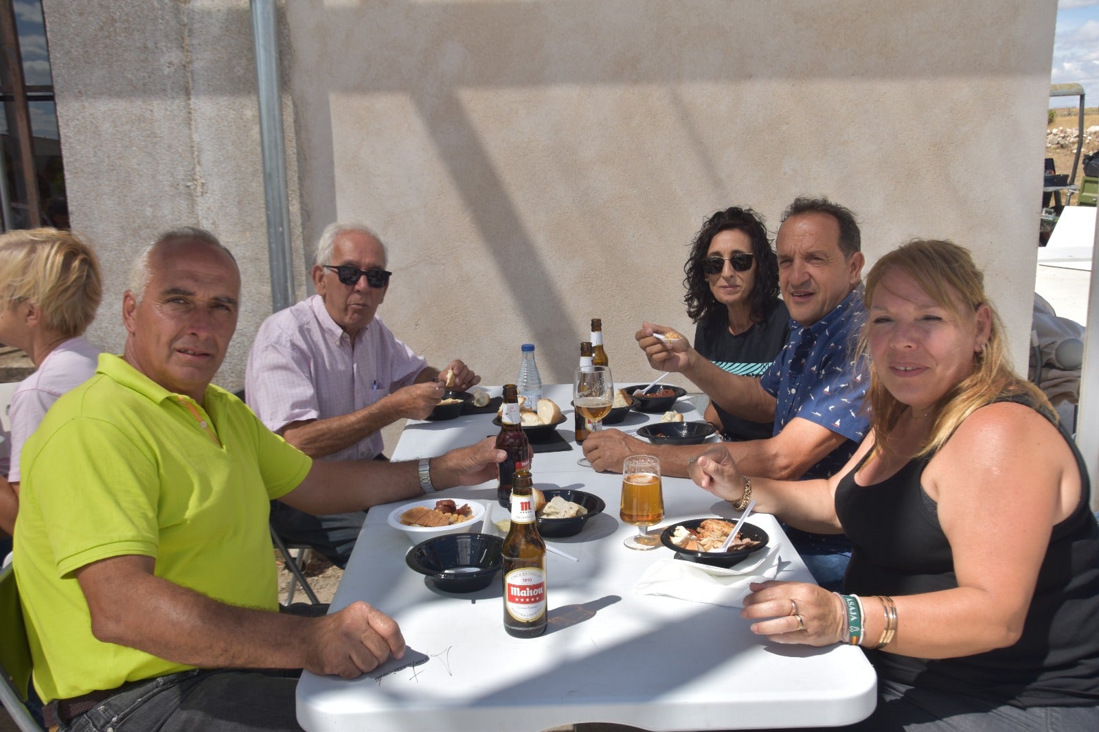 Martinamor remata sus fiestas con un gran cocido de hermandad