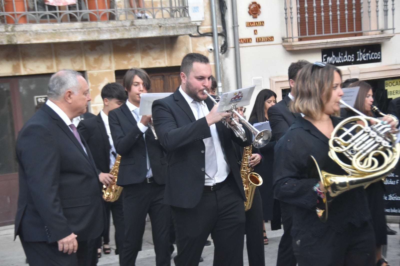 Alba arropa a Santa Teresa en su vuelta a clausura hasta octubre