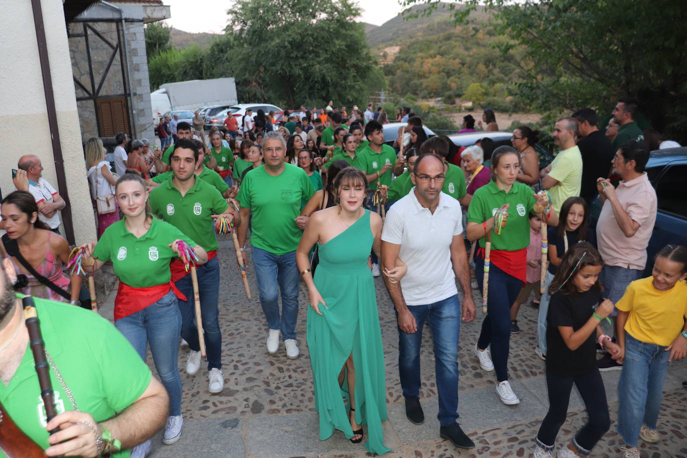 Las vísperas de San Agustín llenan Santibáñez de la Sierra