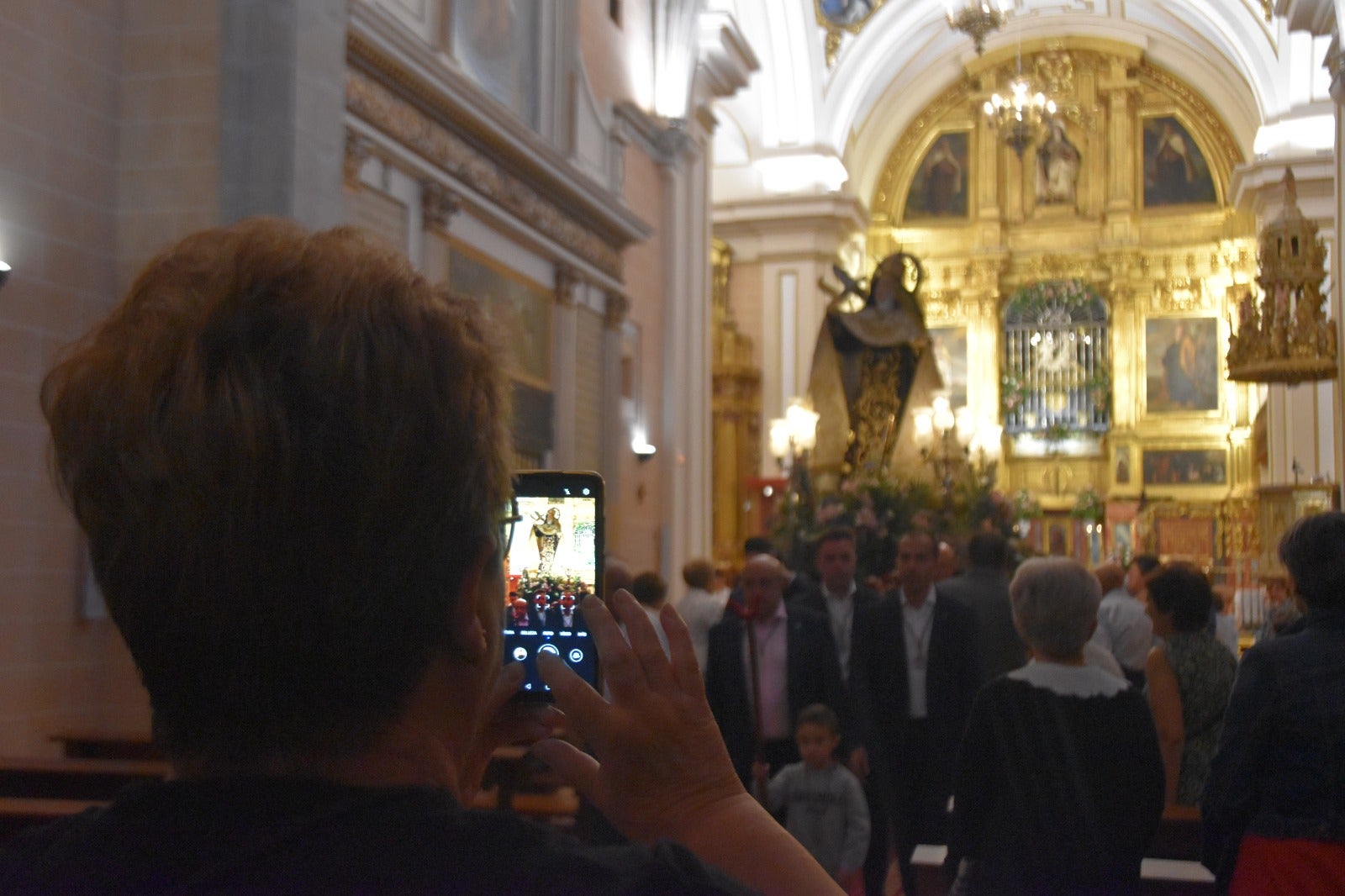 Alba arropa a Santa Teresa en su vuelta a clausura hasta octubre