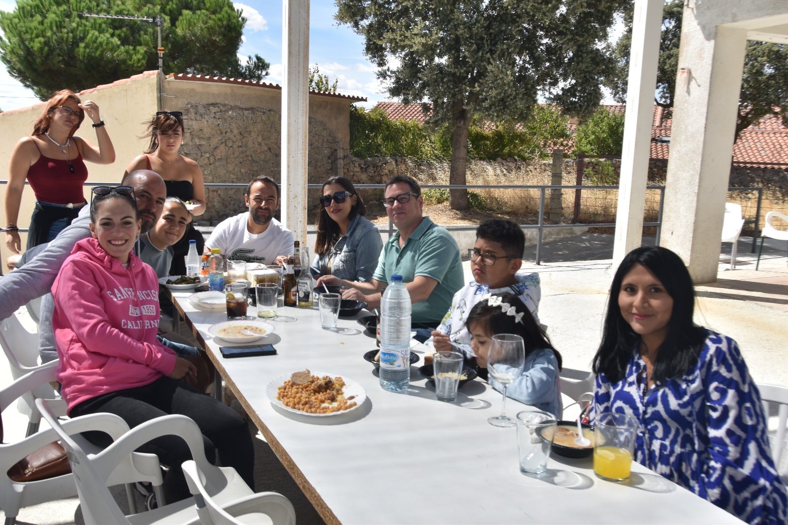 Martinamor remata sus fiestas con un gran cocido de hermandad