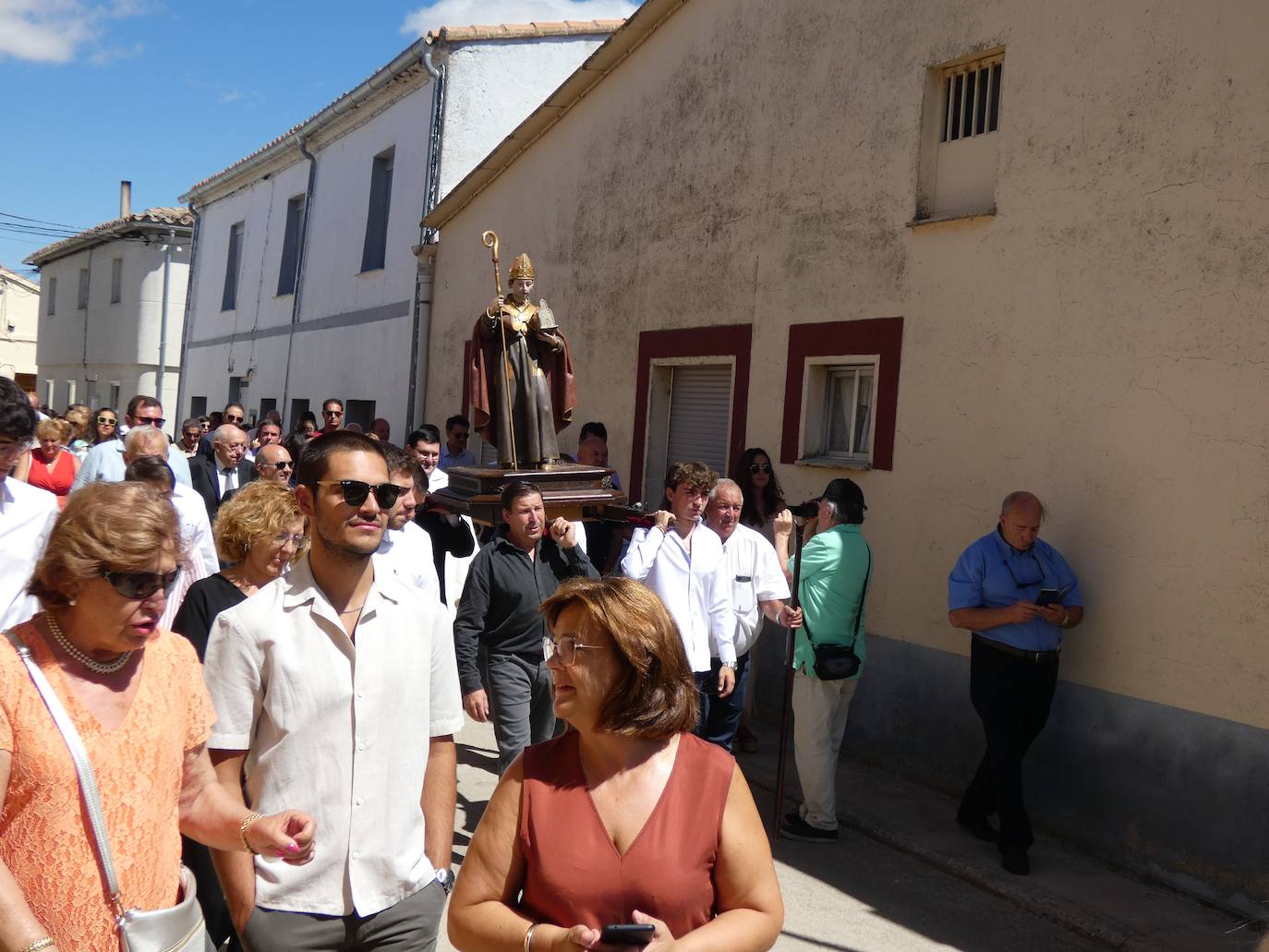 San Agustín hace bailar a los fieles en Villaflores