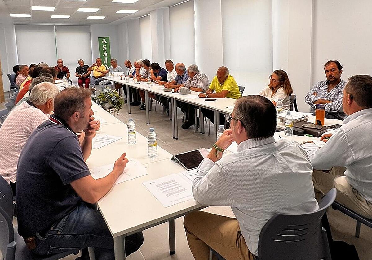 Reunión sectorial convocada por ASAJA Salamanca.
