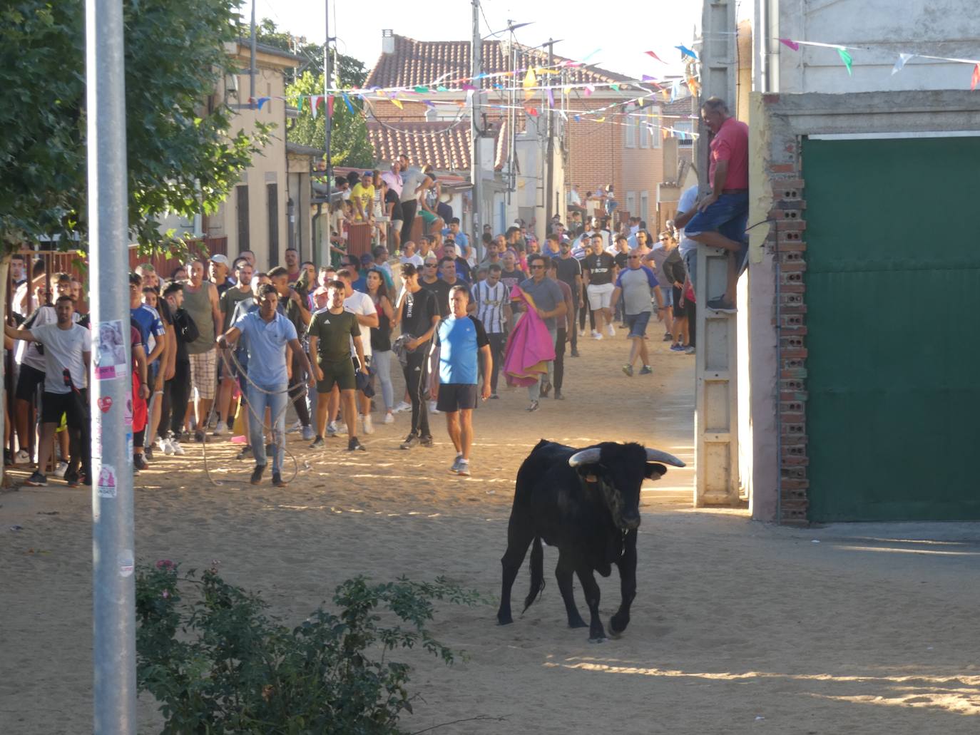 Multitudinario segundo encierro en Villaflores