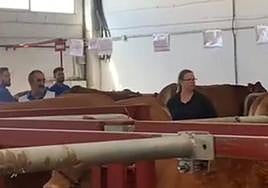 Los ganaderos increpan a la comitiva en Salamaq: «¡Fuera, no miráis por lo nuestro!»