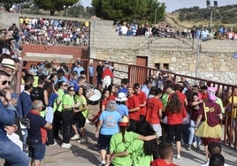 La monumental de Las Arribes durante la celebración del primero de los tradicionales encierros de Pereña de la Ribera