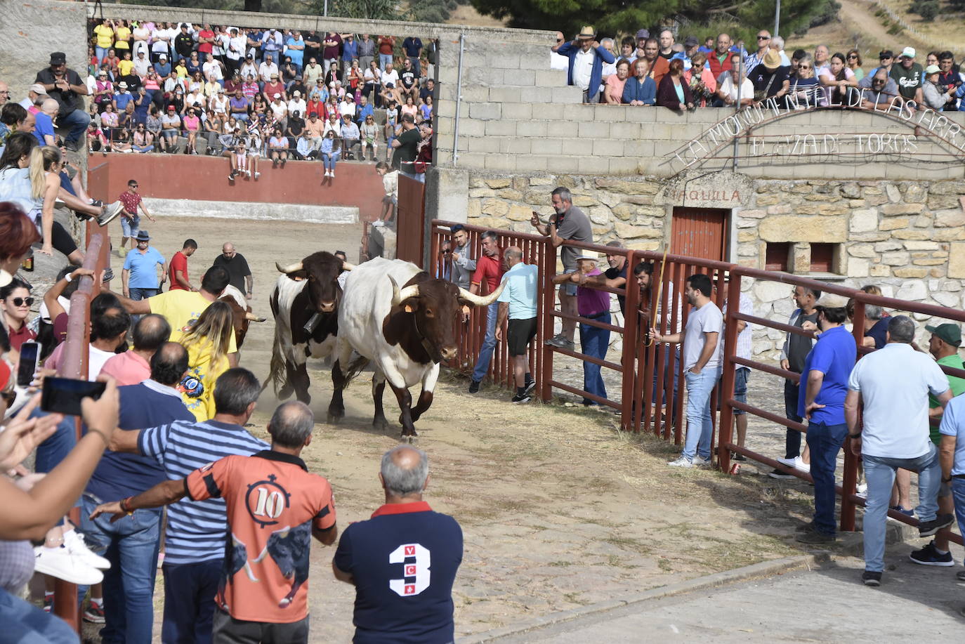 Lleno total en la «monumental» de Pereña de la Ribera