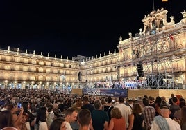 La Plaza Mayor, llena en la noche del viernes por el II Festival Internacional de Folclore