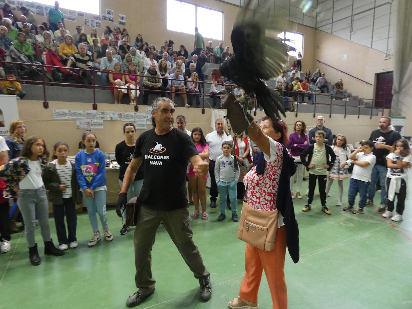 Multitudinaria primera feria Villa Aurea de Villoria