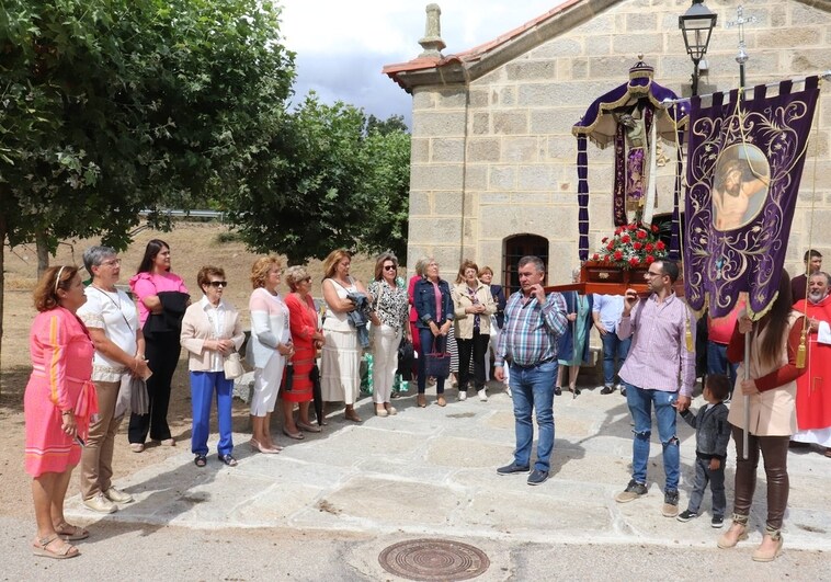 Sorihuela marca la cuenta atrás de sus fiestas con la subida a la iglesia del Cristo de Valvanera