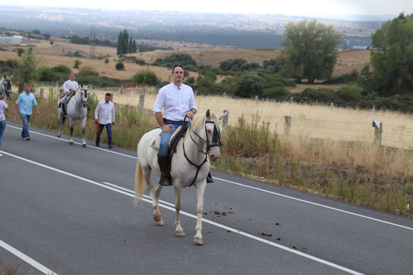 Cespedosa de Tormes se vuelca con la Virgen del Carrascal en el inicio de sus fiestas