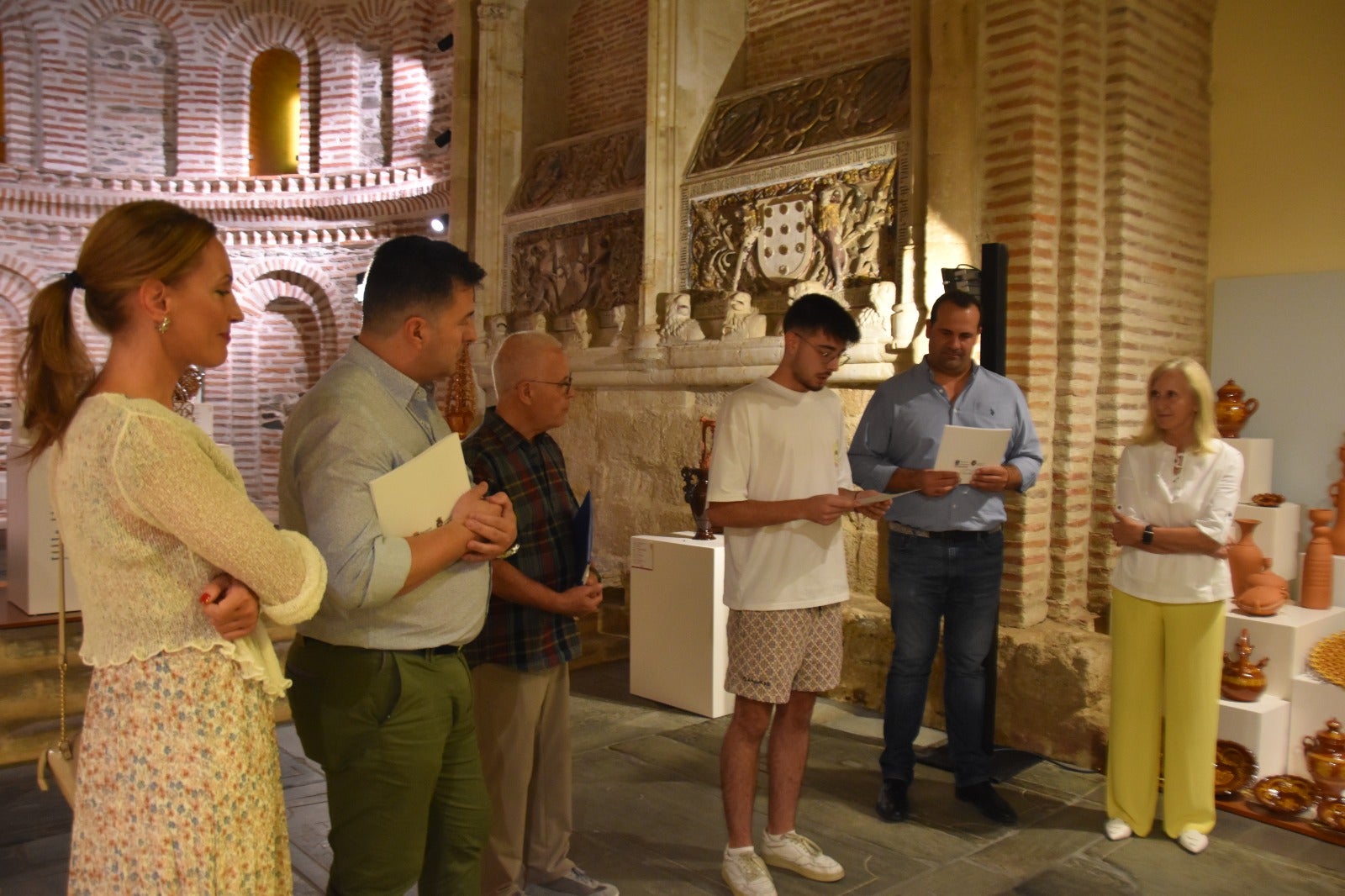 Alba de Tormes edita un catálogo en honor al alfarero local Felipe Pérez