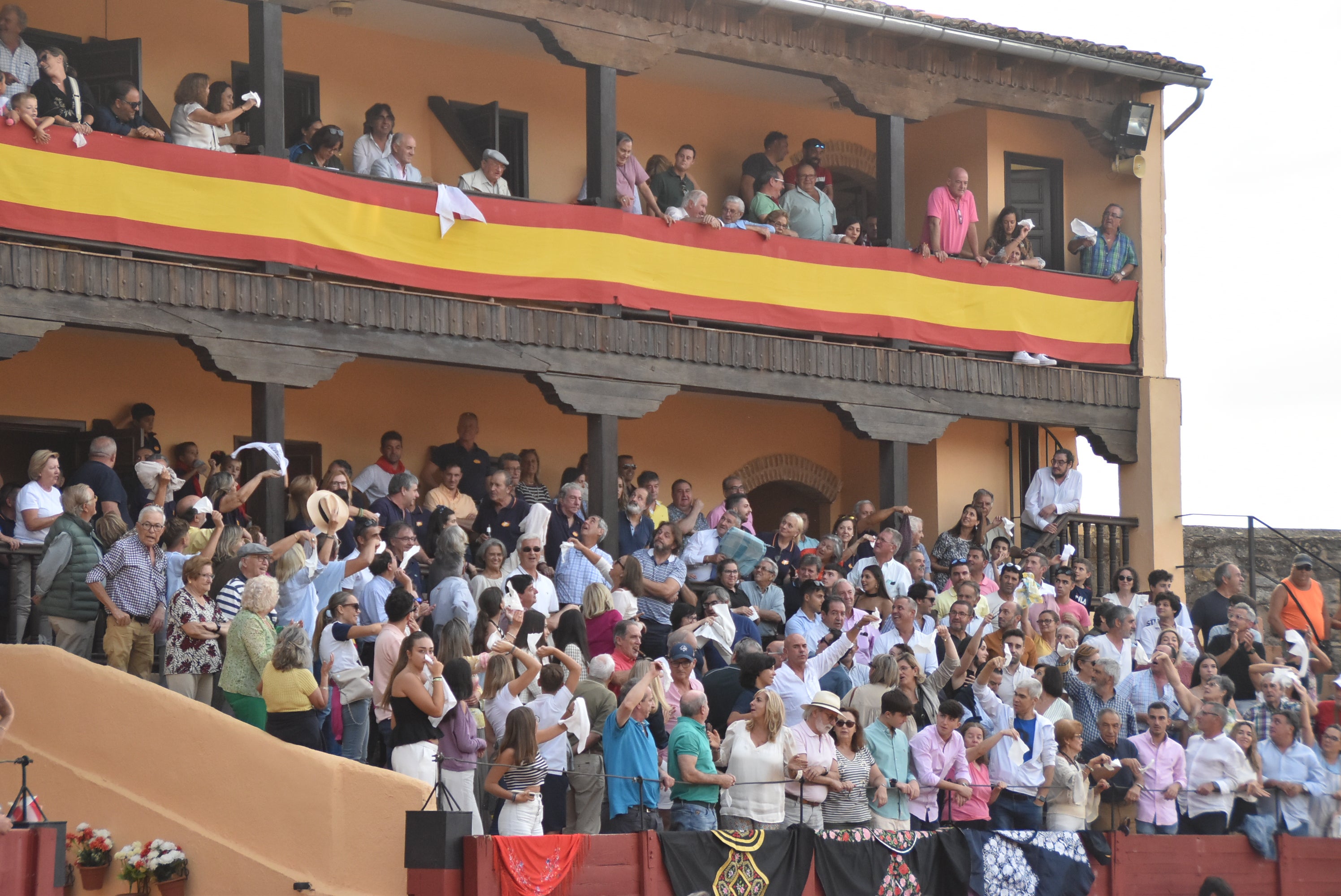 Buen ambiente en el festejo taurino de la Virgen en Béjar