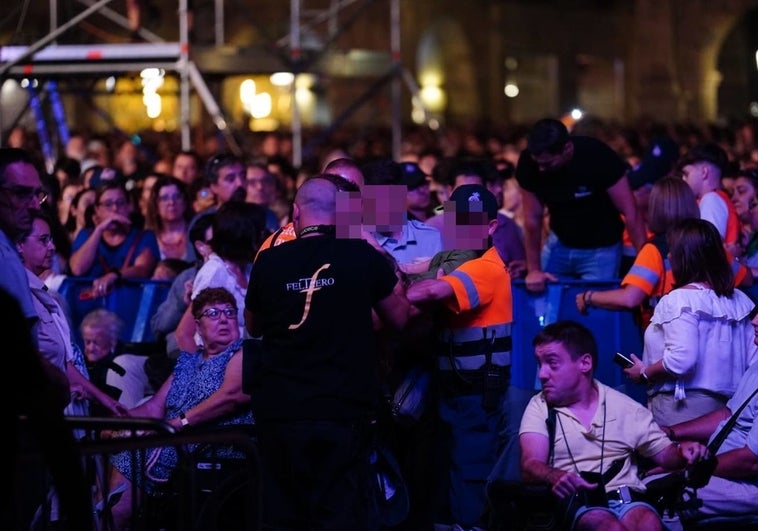 Una lipotimia obliga a retrasar el concierto de Alaska