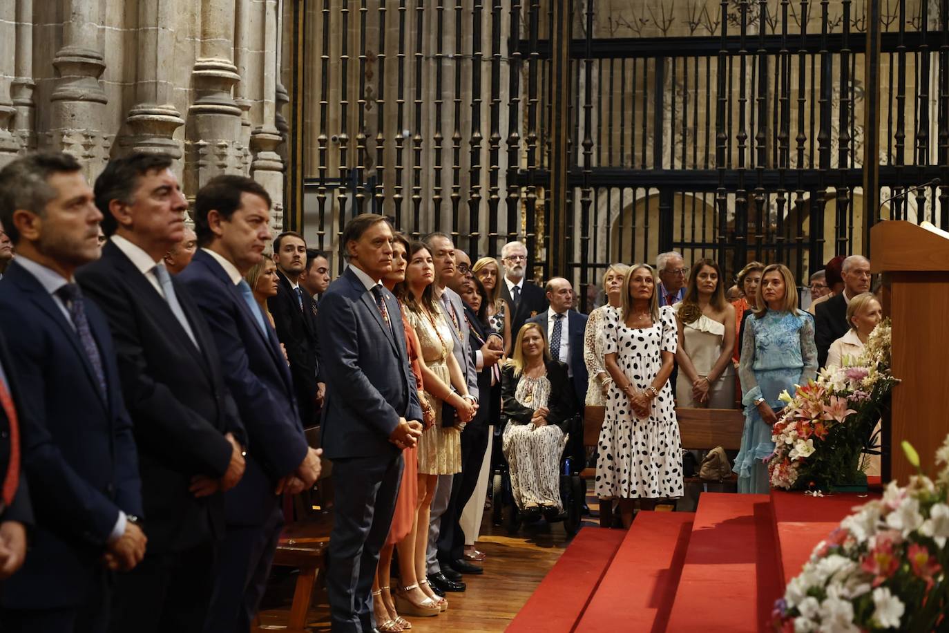 La Catedral acoge la tradicional misa en honor a la Virgen de la Vega