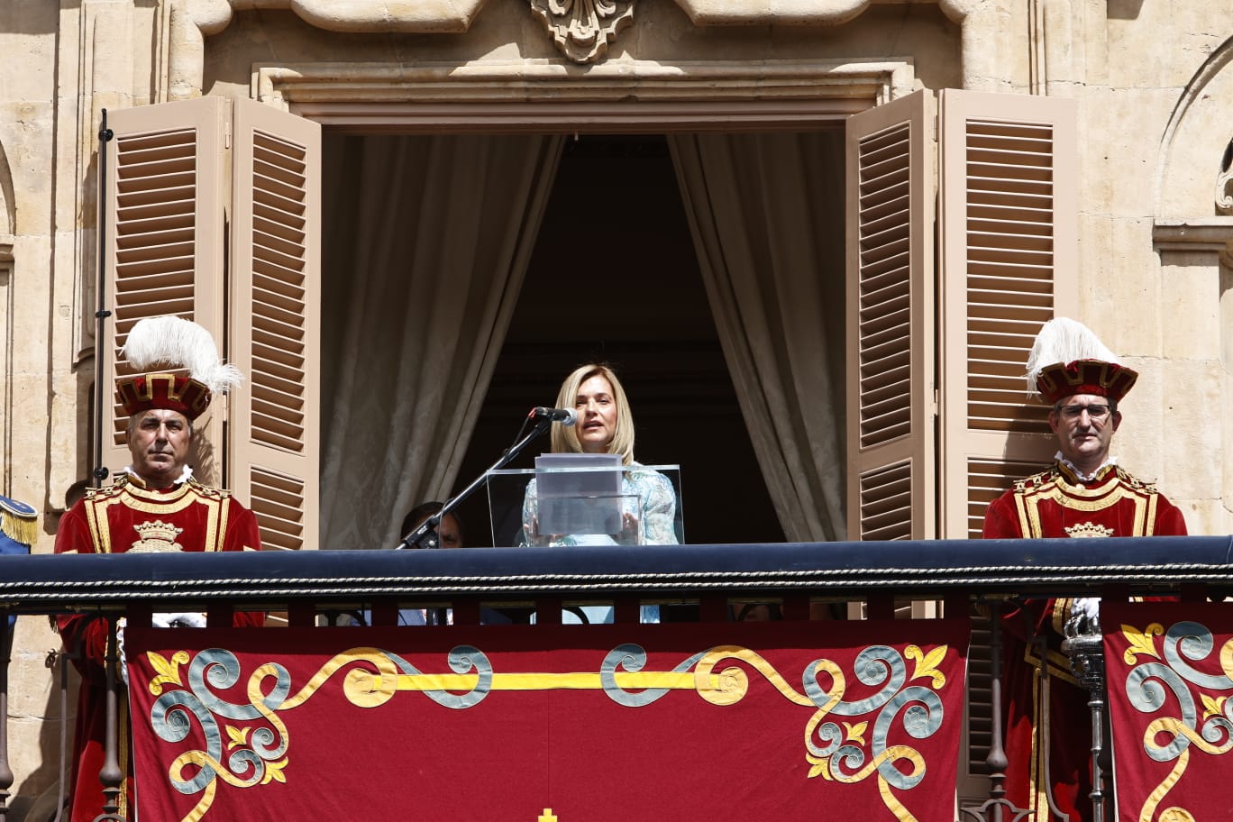 Aplaudido pregón de María Victoria Mateos: «La excelencia no entiende de género»