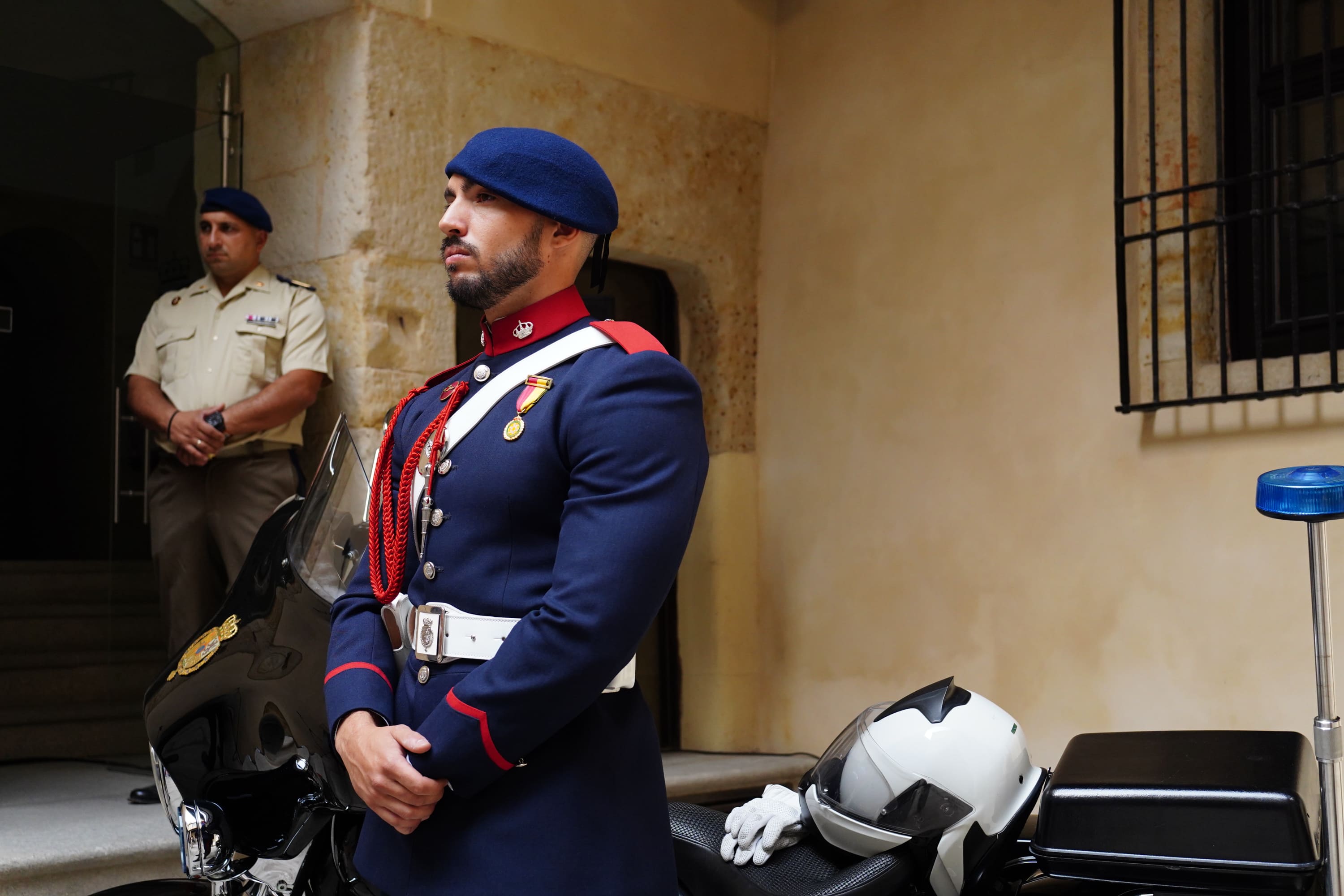El Rolls-Royce que llevó a Felipe VI al altar, aparcado en la Torre de Anaya