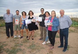 Los ganadores del concurso del tomate más grande en San Cristóbal de la Cuesta