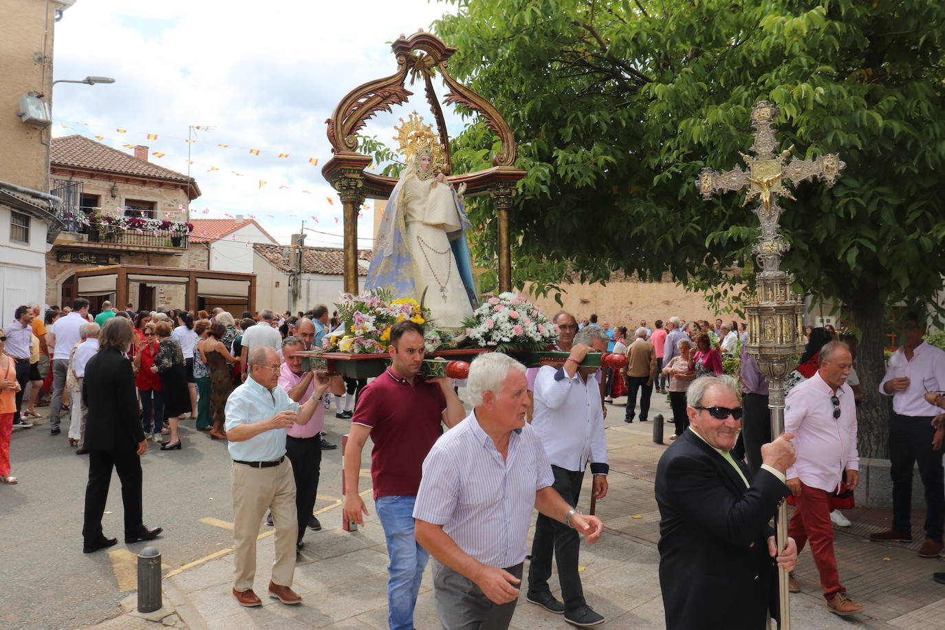 Cespedosa de Tormes cierra su fiesta de la Virgen del Carrascal con una intensa jornada