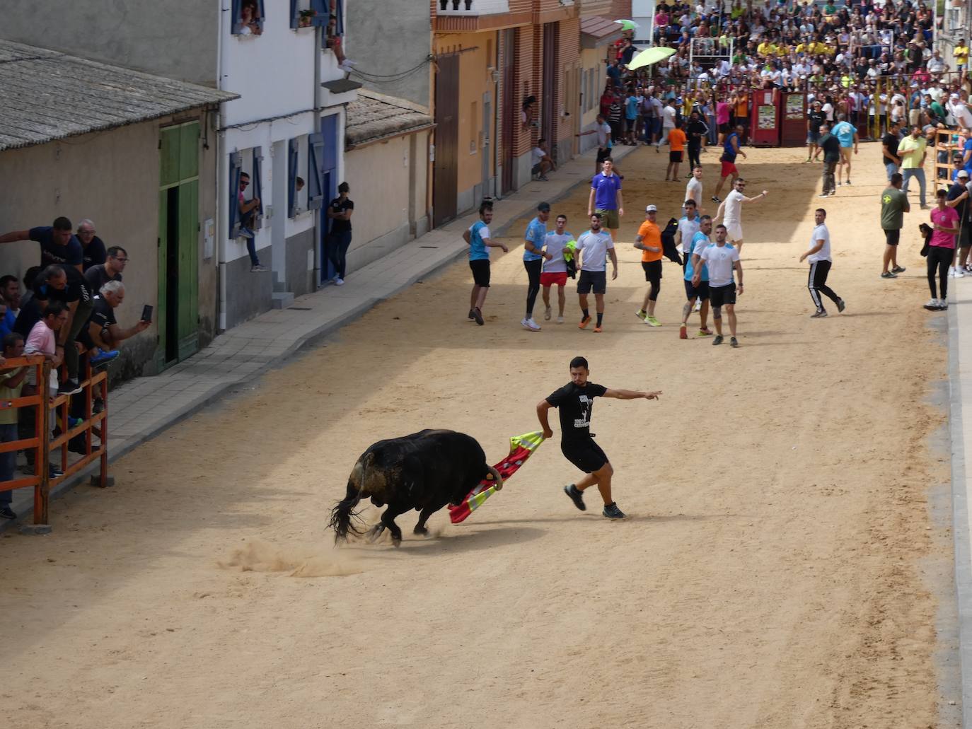 Los toros del cajón y la merienda de la vaca rematan las fiestas de Villoria