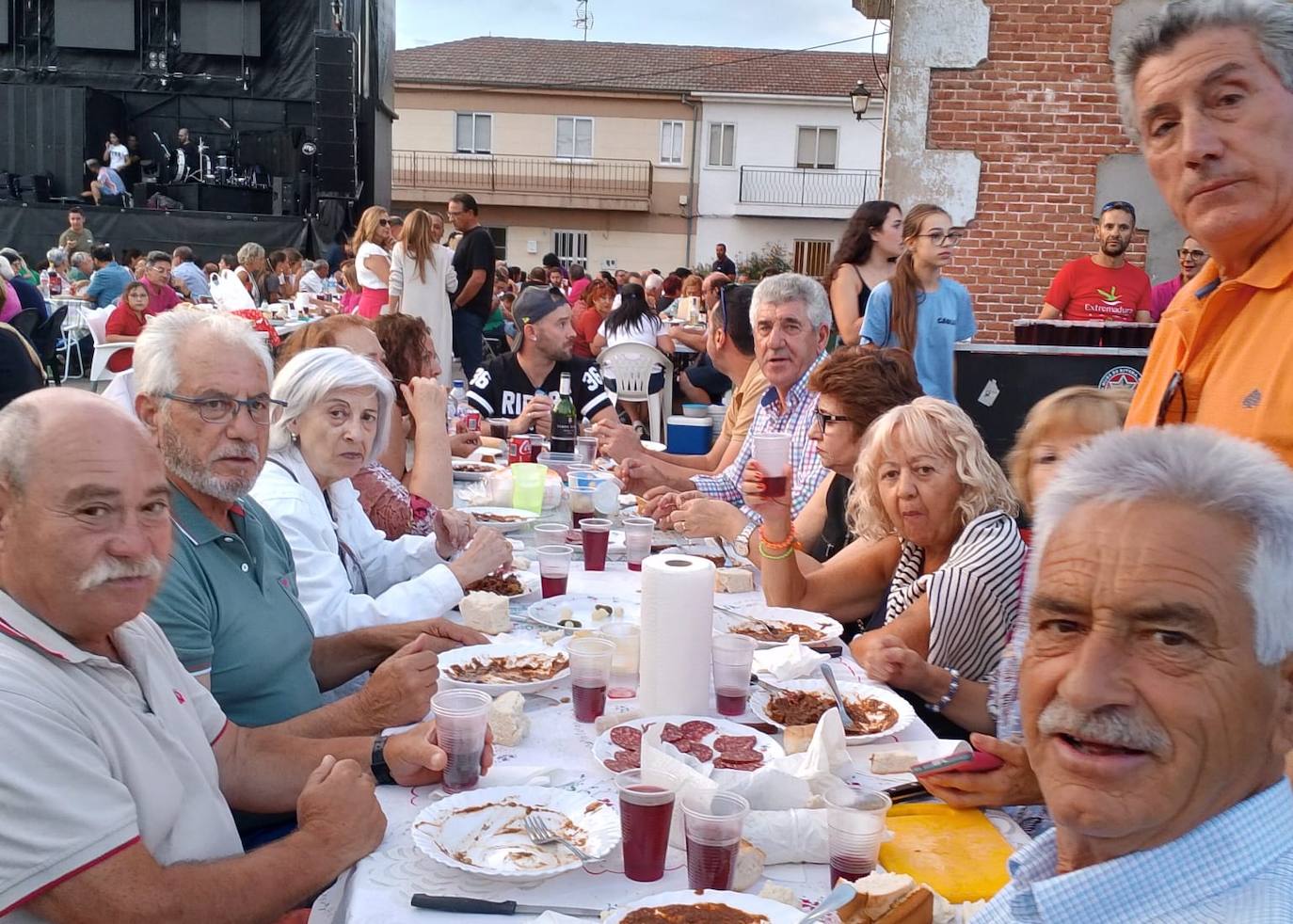 Los toros del cajón y la merienda de la vaca rematan las fiestas de Villoria