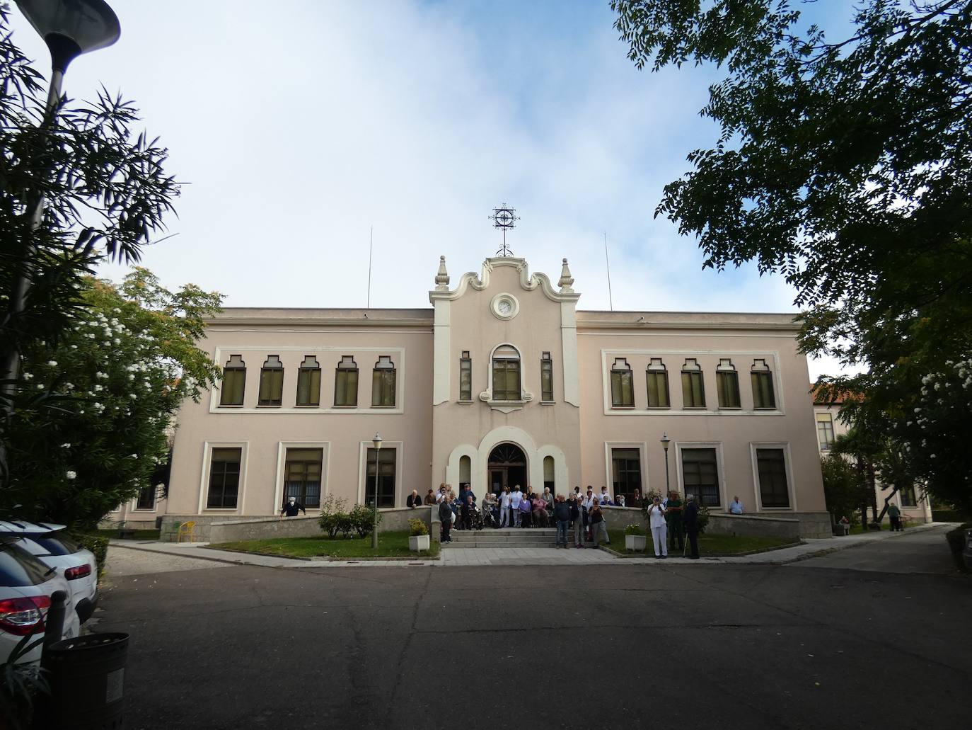 Peñaranda acoge con agradecimiento la visita de la Guardia Real