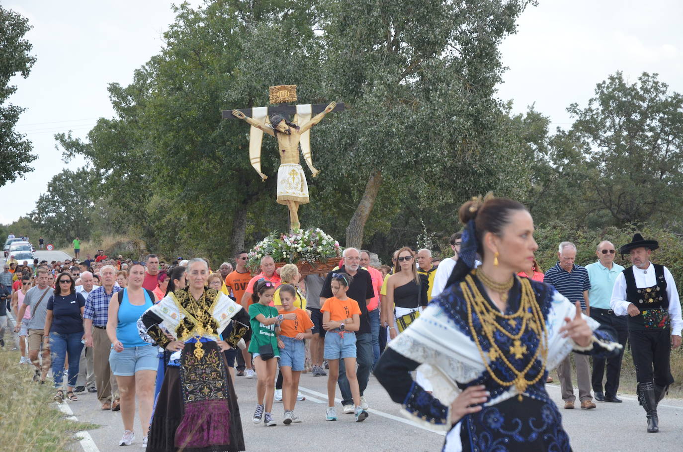 Ofrendas de destreza al Cristo de las Mercedes en Barruecopardo