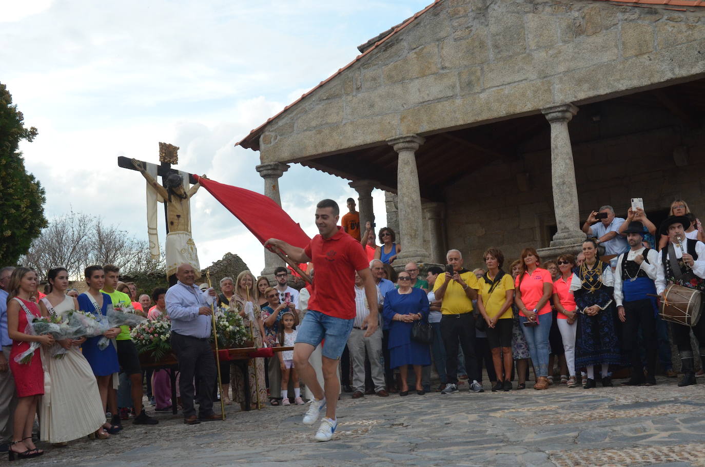 Ofrendas de destreza al Cristo de las Mercedes en Barruecopardo